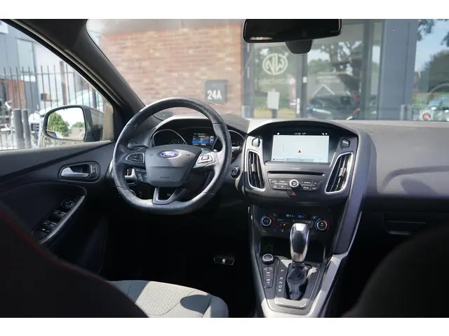 Ford Focus Wagon 1.5 ST-Line 2017 Benzine 6