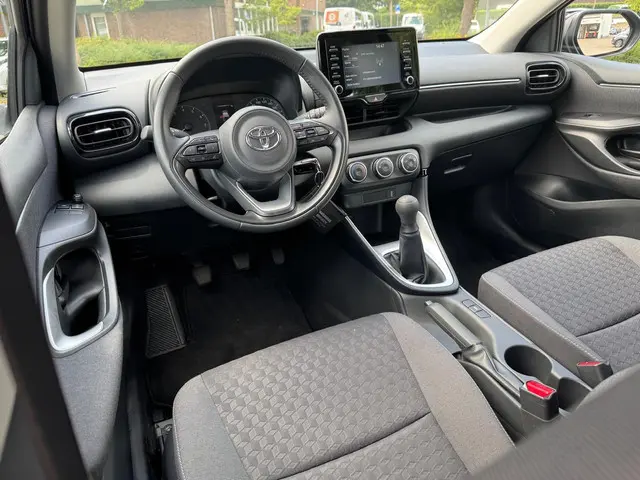 Toyota Yaris 1.0 VVT-i Active 2023 Benzine 13