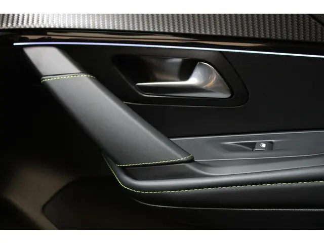 Peugeot e-208 EV GT Pack 50 kWh | PANO | 2022 Elektrisch 34