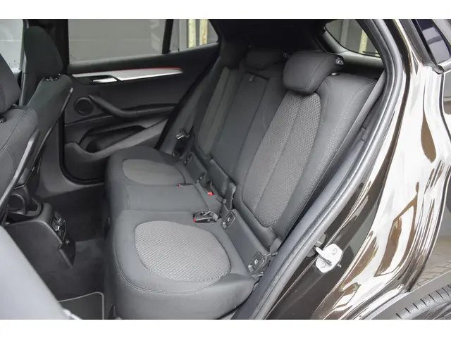 BMW X2 sDrive20i High Executive 2018 Benzine 21