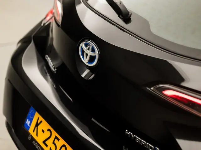 Toyota Corolla 1.8 Hybrid Sport 2021 Hybride Benzine 30