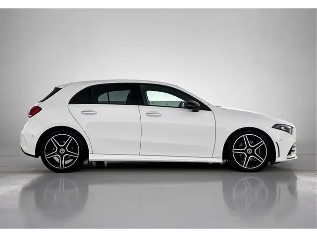 Mercedes-Benz A-Klasse 180 Premium Plus 2021 Benzine 15