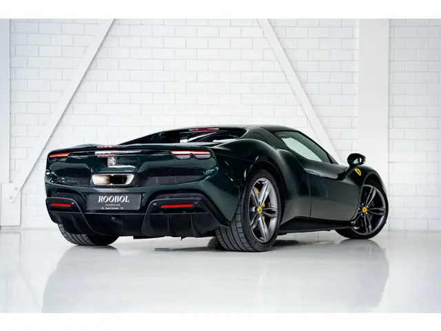 Ferrari 296 GTB 2024 Hybride Benzine 3