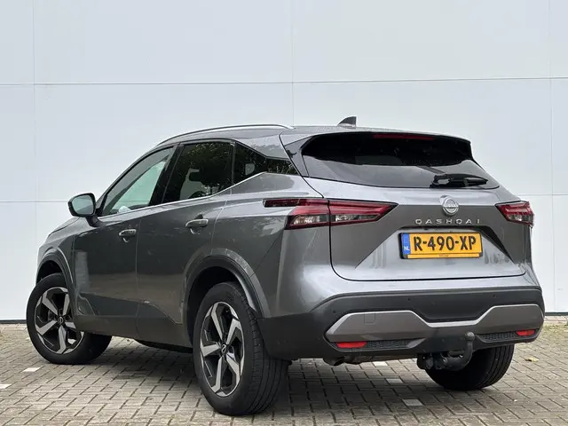 Nissan QASHQAI 1.3 MHEV N-Connecta 2022 Benzine 24