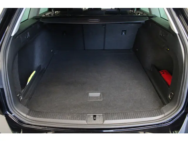 Volkswagen Passat Variant 1.5 TSI Business 2023 Benzine 23