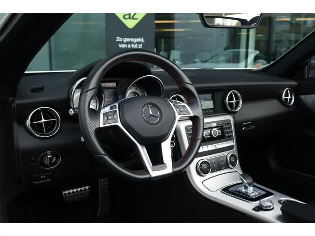 Mercedes-Benz SLK 200 2015 Benzine 16
