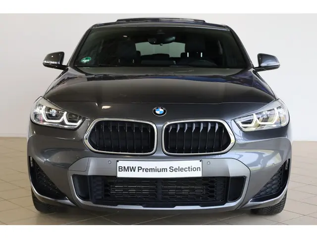 BMW X2 sDrive18i 2021 Benzine 4