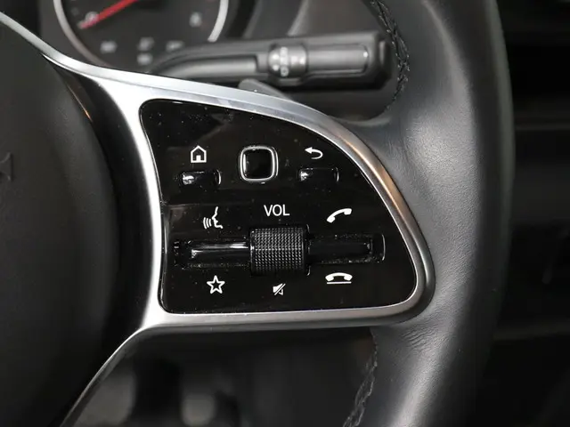 Mercedes-Benz Sprinter 315 1.9 CDI L2H2 2024 Diesel 18