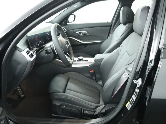 BMW 3 Serie Touring 330e xDrive 2025 Hybride Benzine 13