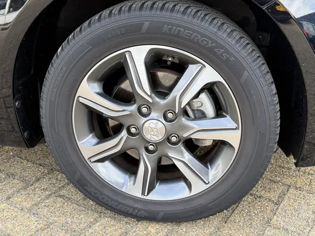 Hyundai ix20 1.6i Premium 2019 Benzine 18