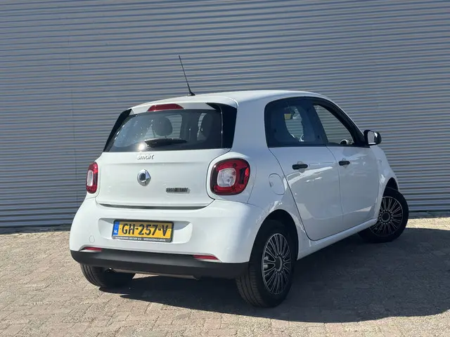 Smart Forfour 1.0 Essential Edition 2015 Benzine 2
