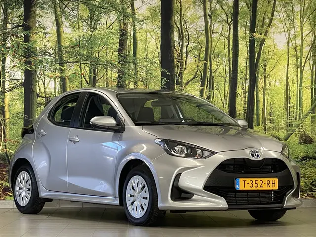 Toyota Yaris 1.5 Hybrid Active 2023 Hybride Benzine 3