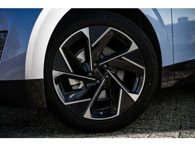 Lynk & Co 02 More 66 kWh 2025 Elektrisch 36