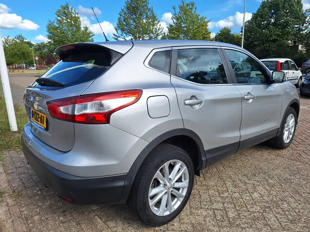 Nissan QASHQAI 1.2 Acenta 2014 Benzine 4