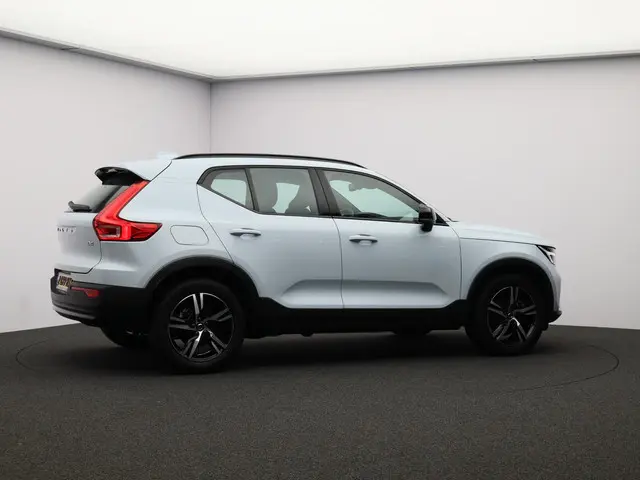 Volvo XC40 2.0 B4 Plus Dark 2024 Benzine 29
