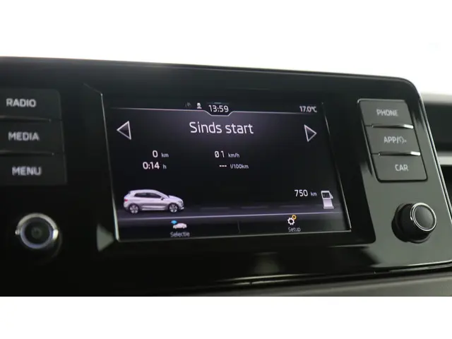 Škoda Fabia 1.0 MPI 80pk Ambition 2023 Benzine 28