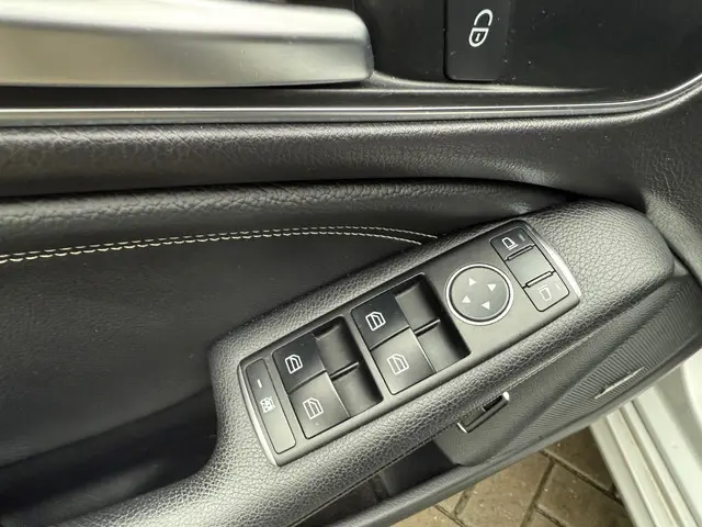 Mercedes-Benz CLA 200 Ambition 2013 Benzine 30