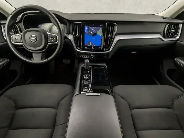 Volvo V60 2.0 T6 Recharge AWD Sport 2020 Hybride Benzine 6