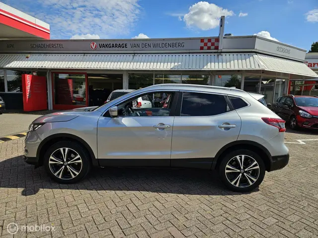 Nissan QASHQAI 1.2 Tekna 2017 Benzine 2