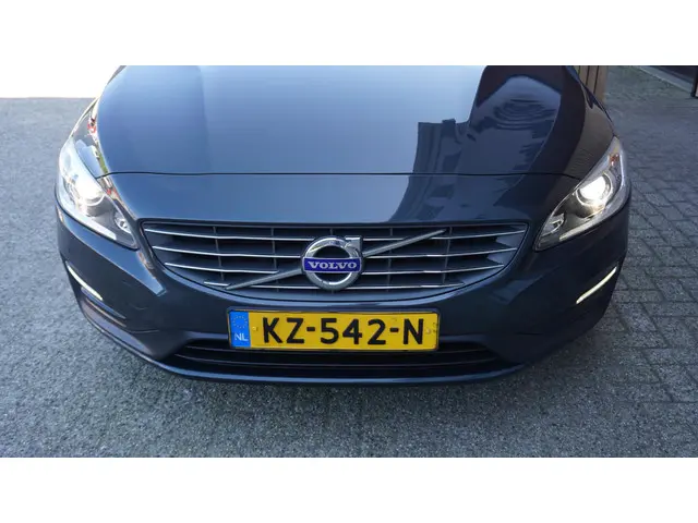 Volvo V60 1.5 123PK T2 Automaat Kinetic 2017 Benzine 35
