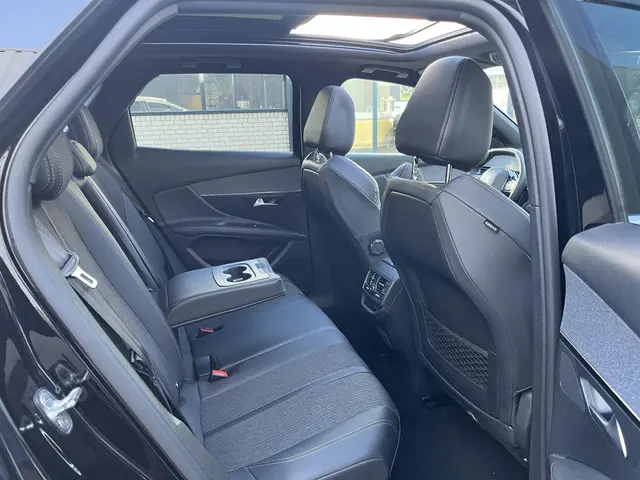 Peugeot 3008 1.6 PureTech GT Line 2020 Benzine 34