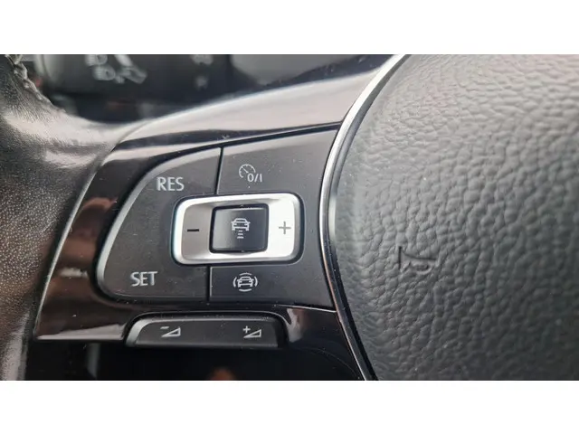 Volkswagen Golf 1.5 TSI Highline 2019 Benzine 14