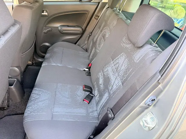 Opel Agila 1.2 Edition STYLE 2013 Benzine 9