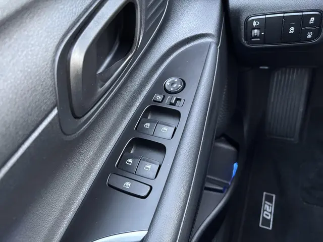 Hyundai i20 1.0 T-GDI Comfort Smart 2023 Benzine 24