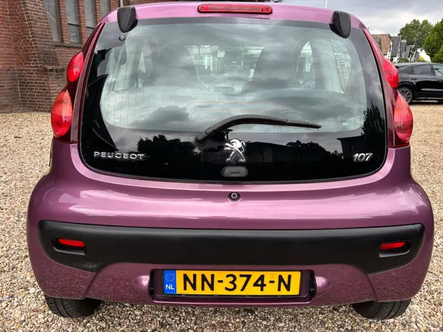 Peugeot 107 1.0 Access Accent 2012 Benzine 5