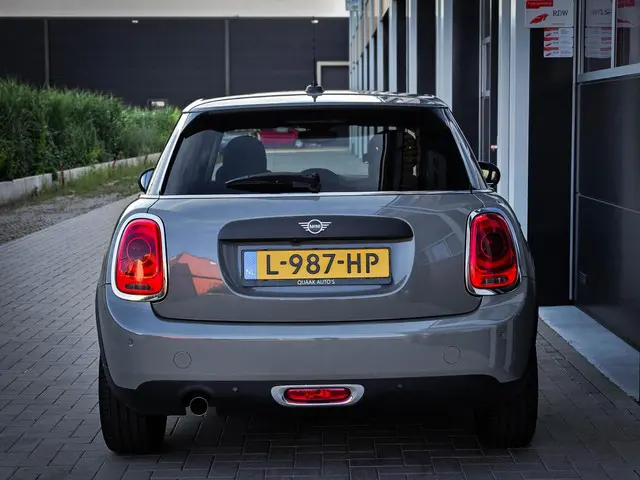 MINI One Mini 1.5 Business Edition 2019 Benzine 14