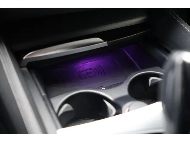 BMW 5 Serie Touring 530i High Executive 2023 Benzine 31