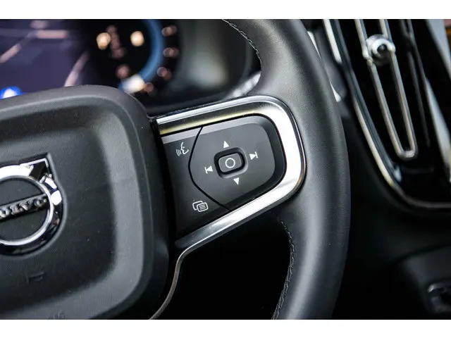 Volvo XC40 2.0 B4 Plus Dark 2025 Benzine 27