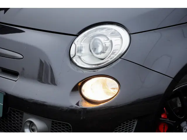 Fiat 500 1.4 T-Jet Abarth Competizione 2015 Benzine 23