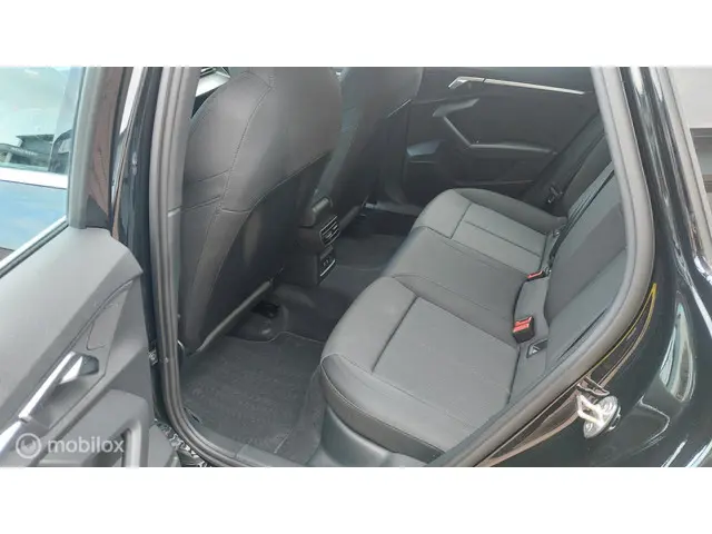 Audi A3 Sportback 30 TFSI S edition 2023 Benzine 10