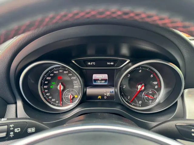 Mercedes-Benz GLA 200 d 2018 Diesel 18