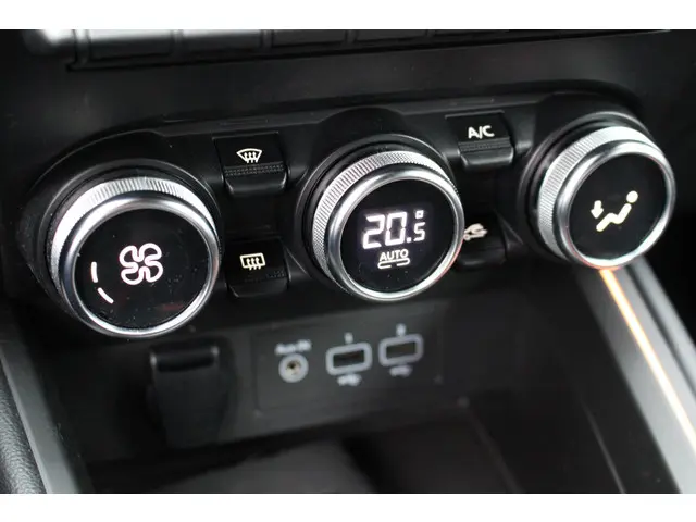 Renault Clio 1.0 TCe R.S. Line 2020 Benzine 13