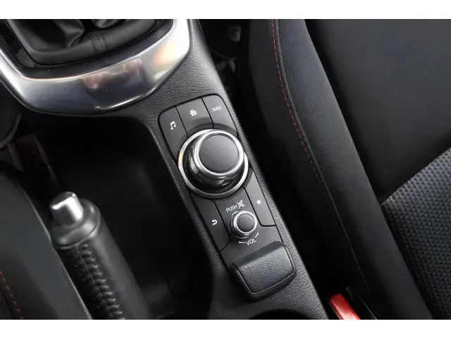 Mazda 2 1.5 115pk 6 bak GT-M 2015 Benzine 28