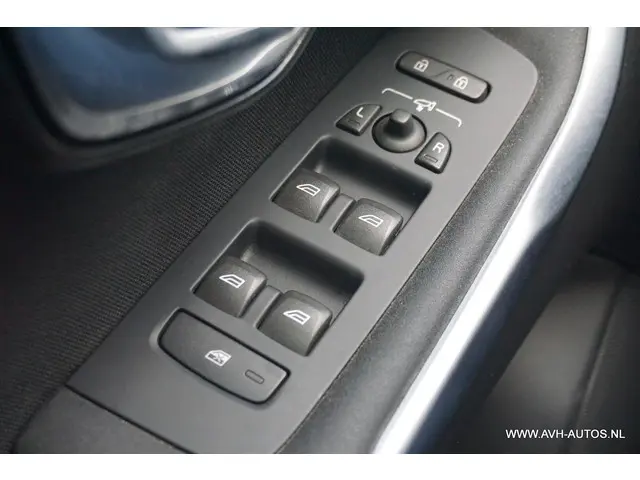 Volvo V40 2.0 D2 Summum Business 2015 Diesel 17