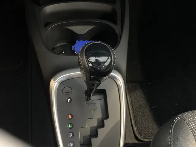 Toyota Yaris 1.5 Hybrid Executive 2019 Hybride Benzine 20