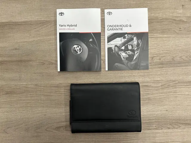 Toyota Yaris 1.5 Hybrid Executive 2023 Hybride Benzine 25