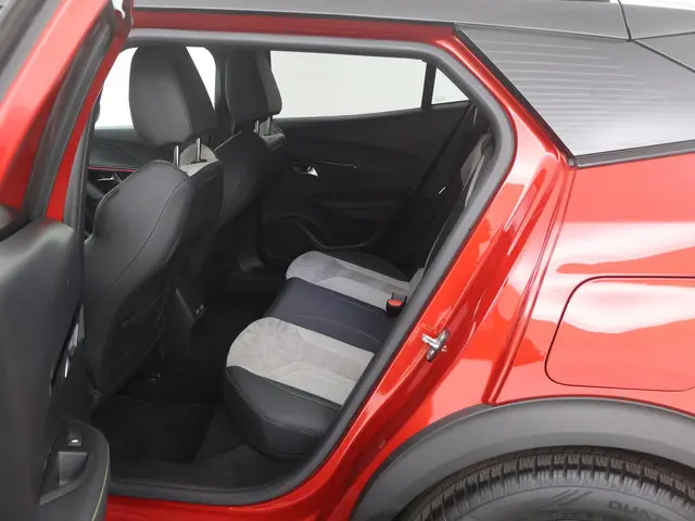 Peugeot e-2008 EV GT 50 kWh 2020 Elektrisch 11