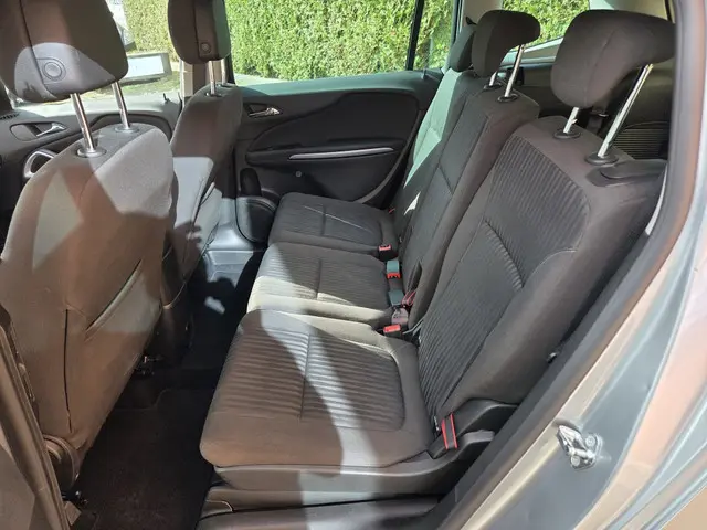 Opel Zafira Tourer 1.4 Edition 7 persoons 2015 Benzine 10