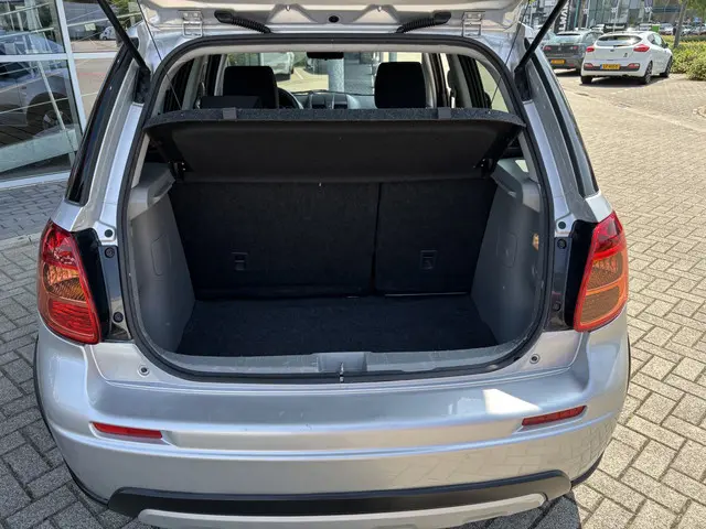 Suzuki SX4 1.6 Exclusive Automaat 2012 Benzine 23