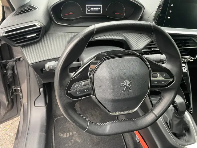 Peugeot 208 1.2 PureTech Active 2021 Benzine 7