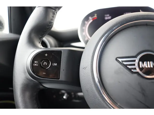 MINI Cooper Mini 1.5 Classic 2023 Benzine 14