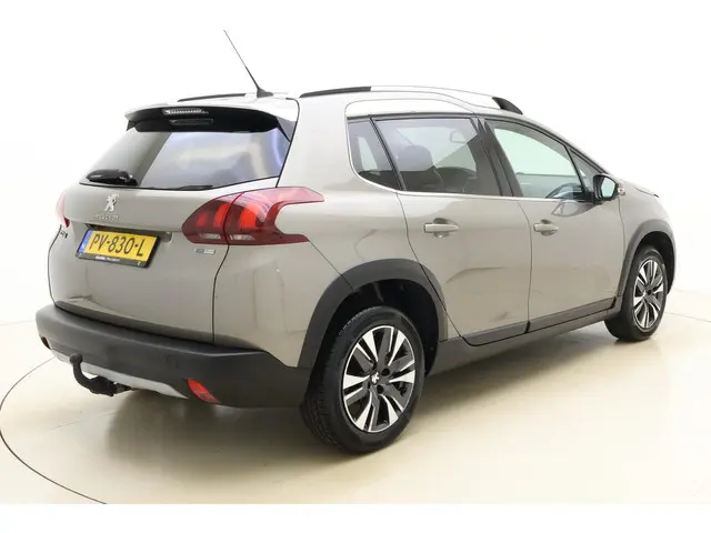 Peugeot 2008 1.2 PureTech Allure 2017 Benzine 2