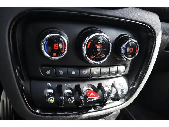 MINI Clubman Mini 2.0 JCW ALL4 Chili 2020 Benzine 22