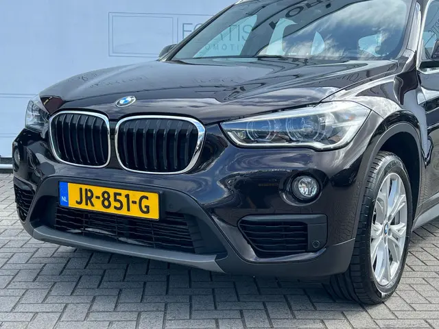 BMW X1 sDrive20i Centennial Executive 2016 Benzine 26