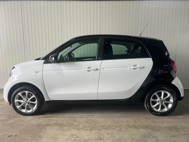 Smart Forfour zeer netjes 1.0 Joy Edition 2015 Benzine 3