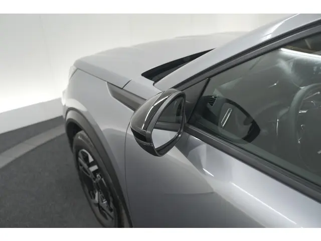 Peugeot 2008 PureTech 130 EAT8 Allure 2024 Benzine 20